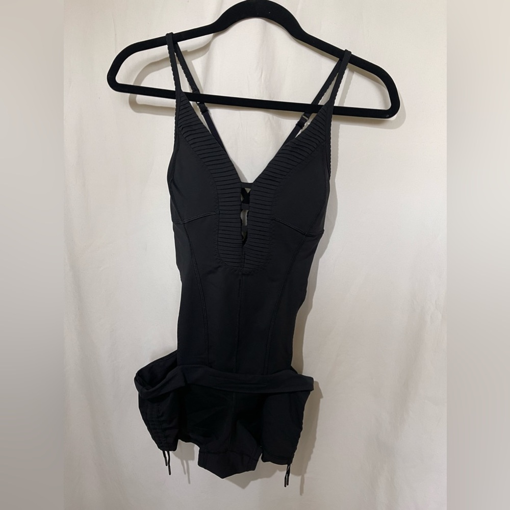 Lululemon Hotspell one piece size 6